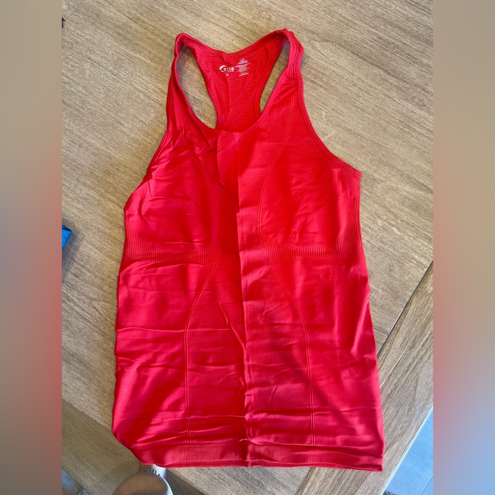 Zyia tank, size M.